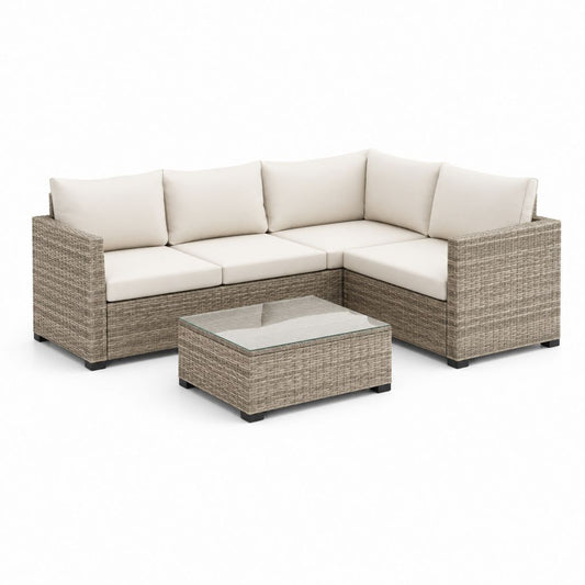 Set da esterno con divano angolare a 5 posti in rattan PE e acciaio beige, cuscini crema e tavolino in vetro, divano 223 x 223 x 74 cm, tavolino 70 x 70 x 35 cm